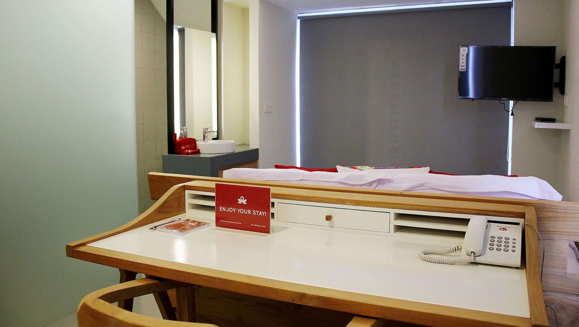 Zen Rooms Patra Kuningan Syariah Jacarta Exterior foto