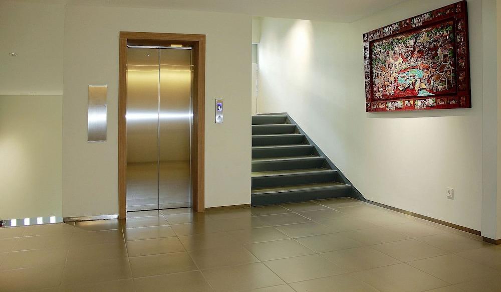 Zen Rooms Patra Kuningan Syariah Jacarta Exterior foto