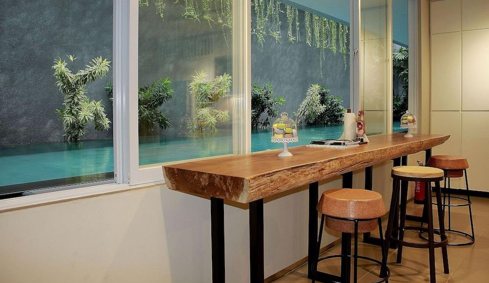Zen Rooms Patra Kuningan Syariah Jacarta Exterior foto