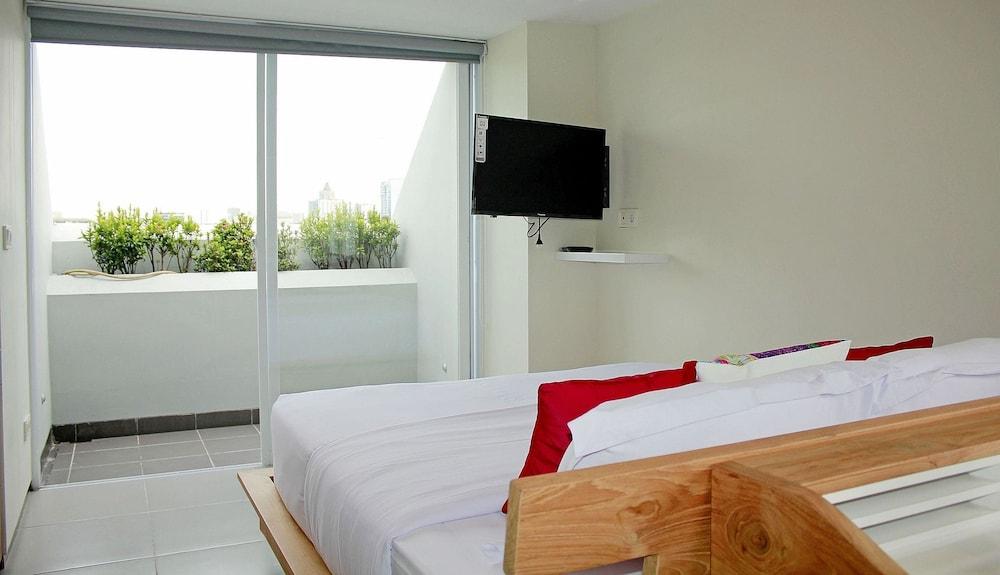 Zen Rooms Patra Kuningan Syariah Jacarta Exterior foto