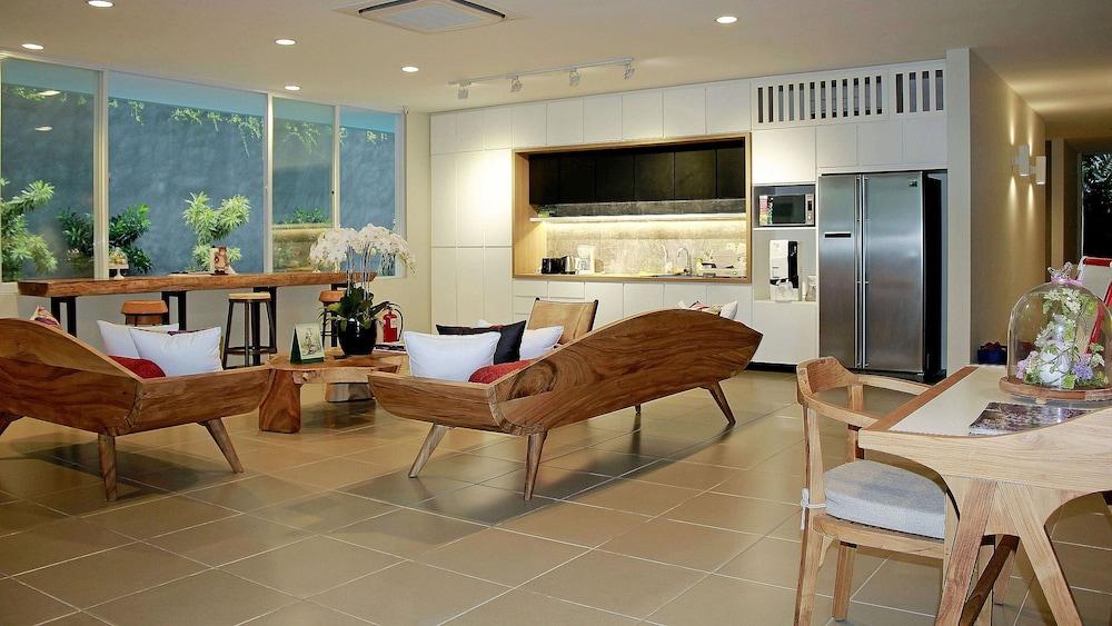 Zen Rooms Patra Kuningan Syariah Jacarta Exterior foto